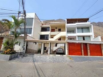 VENTA CASA  EN PRADERAS CONSTA DE  DOS DEPARTAMENTOS  INDEPENDIENTES ACABADOS A1