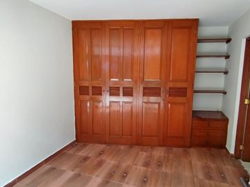 VENTA CASA  EN PRADERAS CONSTA DE  DOS DEPARTAMENTOS  INDEPENDIENTES ACABADOS A1