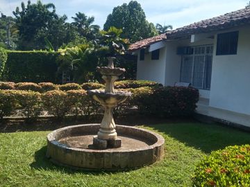 Casa Campestre en Venta Girardot, Ricaurte, Cundinamarca a una cuadra del Mall de Peñalisa