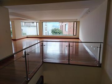 MAGNO DEPARTAMENTO EN VENTA EN SECTOR CANAL 8, QUITO