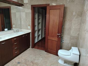 MAGNO DEPARTAMENTO EN VENTA EN SECTOR CANAL 8, QUITO