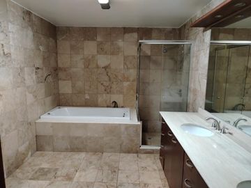 MAGNO DEPARTAMENTO EN VENTA EN SECTOR CANAL 8, QUITO