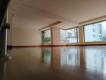 MAGNO DEPARTAMENTO EN VENTA EN SECTOR CANAL 8, QUITO