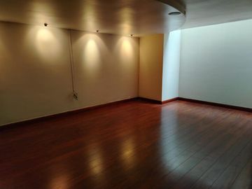 MAGNO DEPARTAMENTO EN VENTA EN SECTOR CANAL 8, QUITO