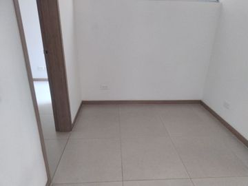 ¡Vive el lujo y la comodidad en este apartamento en venta en Altos de Menga! 🏡✨