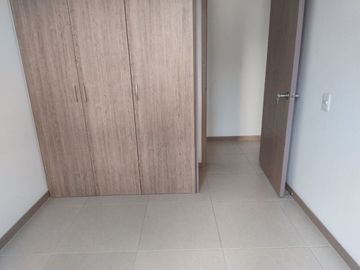 ¡Vive el lujo y la comodidad en este apartamento en venta en Altos de Menga! 🏡✨