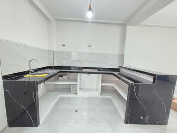 VENTA DE CASA EN URBANIZACIÓN LOS SAUCES CERCA DE LA UNIVERSIDAD SIPÁN