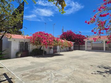 ¡Vendo Casa Esquinera 500m² en Salinas, Santa Elena, ¡Colegio Rubira!
