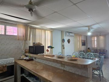 ¡Vendo Casa Esquinera 500m² en Salinas, Santa Elena, ¡Colegio Rubira!