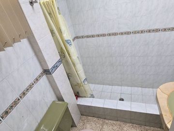 ¡Vendo Casa Esquinera 500m² en Salinas, Santa Elena, ¡Colegio Rubira!