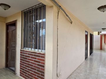 Vendo Casa Esquinera en Urbanización Estrella del Mar con 4 Dormitorios 199 m²