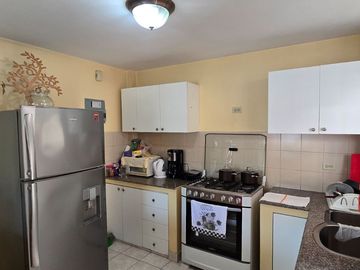 Vendo Casa Esquinera en Urbanización Estrella del Mar con 4 Dormitorios 199 m²