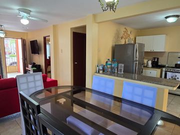 Vendo Casa Esquinera en Urbanización Estrella del Mar con 4 Dormitorios 199 m²