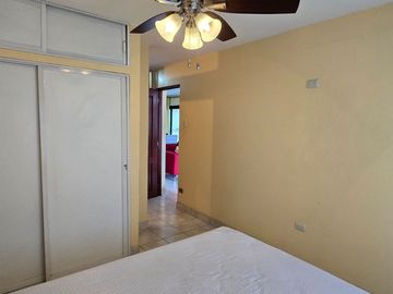Vendo Casa Esquinera en Urbanización Estrella del Mar con 4 Dormitorios 199 m²