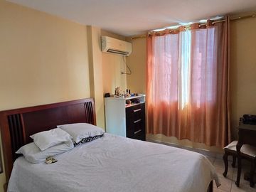 Vendo Casa Esquinera en Urbanización Estrella del Mar con 4 Dormitorios 199 m²