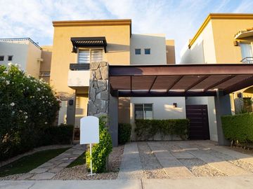 Hermosa Casa totalmente amueblada en camino del mar el tezal