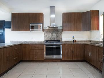 Hermosa Casa totalmente amueblada en camino del mar el tezal