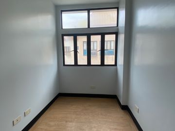11k Monthly Brand New Rent to Own Condo For Sale near BGC, Megamall