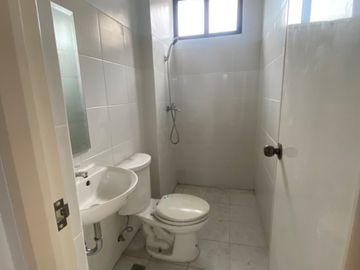 11k Monthly Brand New Rent to Own Condo For Sale near BGC, Megamall