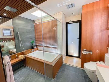 Rare House and Lot for Sale in Southbay Garden Paranaque City