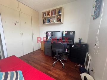 ¡Departamento En Primer Piso En Condominio Seguro Cerca A La Pucp!