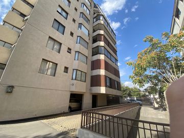 Departamento En Venta  Exclusiva Ubicación En Av. El Bosque