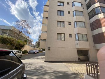 Departamento En Venta  Exclusiva Ubicación En Av. El Bosque