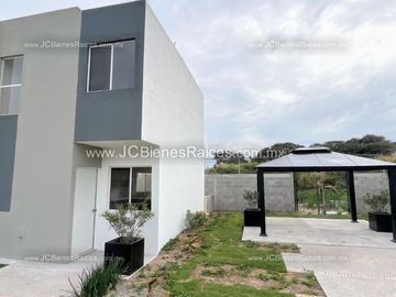 🏠Casa  en Venta A 10 minutos del Aeropuerto🛫💲903,000💰✨