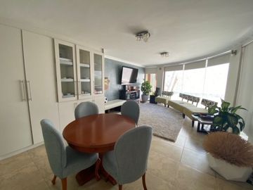 VENTA CASA 4 DORMITORIOS CON SUITE EN URBANIZACIONCAMPO ALEGRE, MONTESERRIN
