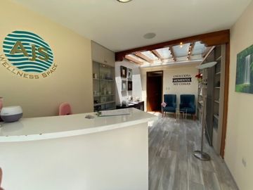 VENTA CASA 4 DORMITORIOS CON SUITE EN URBANIZACIONCAMPO ALEGRE, MONTESERRIN