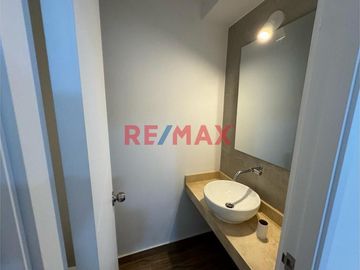 ¡Vive En El Corazón De Miraflores! Departamento Con Acabados De Lujo