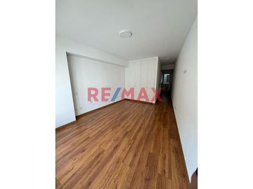 ¡Vive En El Corazón De Miraflores! Departamento Con Acabados De Lujo