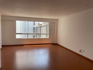 DUPLEX EN ALQUILER CHORRILLOS FRENTE A PLAZA LIMA SUR
