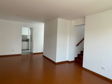 DUPLEX EN ALQUILER CHORRILLOS FRENTE A PLAZA LIMA SUR