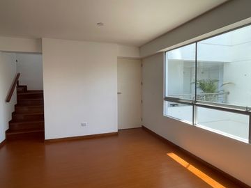 DUPLEX EN ALQUILER CHORRILLOS FRENTE A PLAZA LIMA SUR