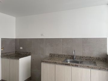 DUPLEX EN ALQUILER CHORRILLOS FRENTE A PLAZA LIMA SUR