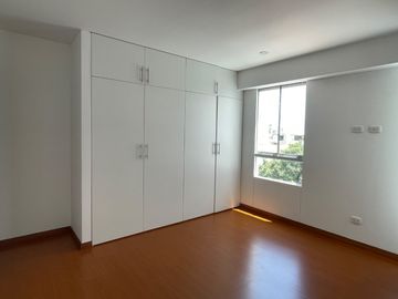 DUPLEX EN ALQUILER CHORRILLOS FRENTE A PLAZA LIMA SUR