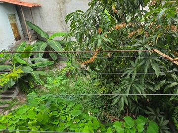 Vendo Casa 3 pisos en Gómez Rendón y la 6ava Uso Comercial - Residencial
