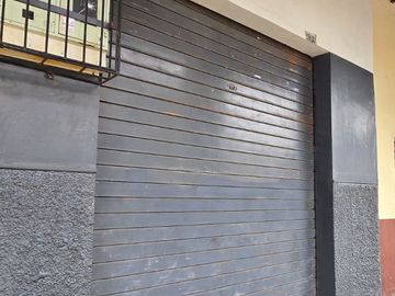 Vendo Casa 3 pisos en Gómez Rendón y la 6ava Uso Comercial - Residencial