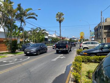 VENTA DE CASA CON PARAMETROS PARA COMERCIO A PASOS AV AVIACION