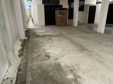 SALINAS SECTOR LA MILINA VENDO PRECIOSO Y LUJOOSO DEPARTAMENTO PRIMER PISO ALTO TRES DORMITORIOS, PISCINA
