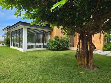 Vendo Moderna Casa de Estreno en Urbanización Savali, tu Nuevo Hogar Vía Salitre