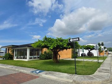 Vendo Moderna Casa de Estreno en Urbanización Savali, tu Nuevo Hogar Vía Salitre