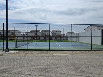 Vendo Moderna Casa de Estreno en Urbanización Savali, tu Nuevo Hogar Vía Salitre