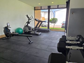 Vendo Moderna Casa de Estreno en Urbanización Savali, tu Nuevo Hogar Vía Salitre
