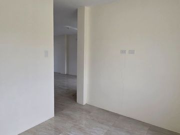 Vendo Moderna Casa de Estreno en Urbanización Savali, tu Nuevo Hogar Vía Salitre