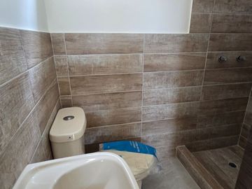 Vendo Moderna Casa de Estreno en Urbanización Savali, tu Nuevo Hogar Vía Salitre