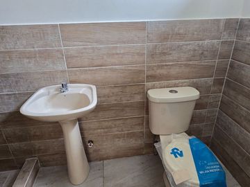 Vendo Moderna Casa de Estreno en Urbanización Savali, tu Nuevo Hogar Vía Salitre