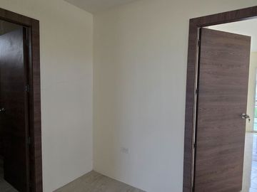 Vendo Moderna Casa de Estreno en Urbanización Savali, tu Nuevo Hogar Vía Salitre