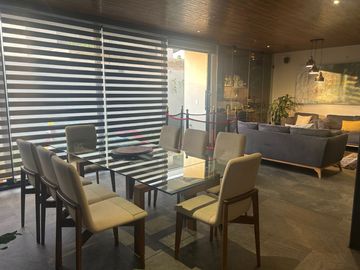 ¡Casa de Lujo en Venta en Los Robles Residencial, Coto Castaños!